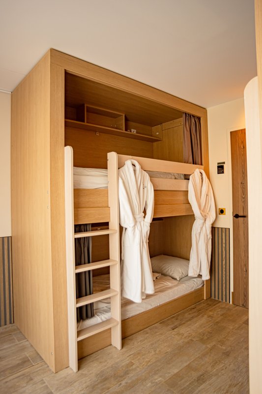 Hestia : Ecolodge de luxe avec bain nordique pour 2-10 personnes à Saint-Mards-En-Othe (28)