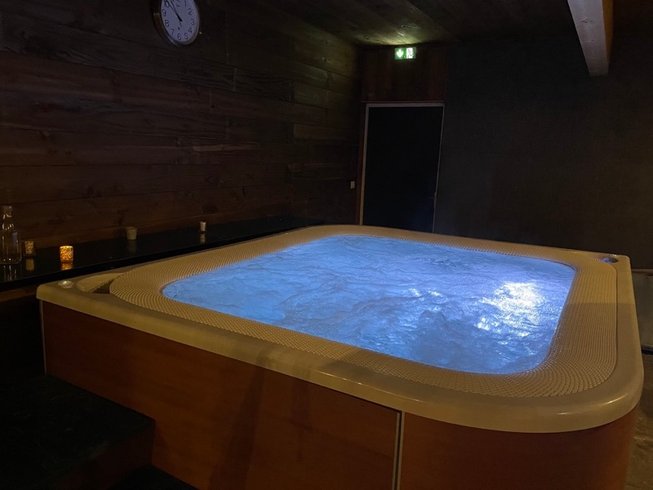 Hébergement AbracadaRoom : Glamping: Our Domes & Their Private Lake - Image 15