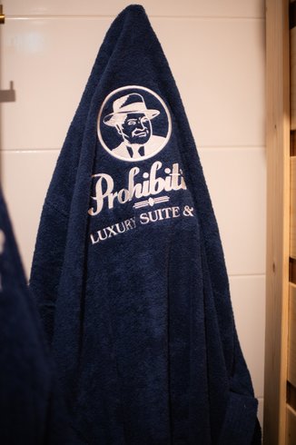 Hébergement AbracadaRoom : Prohibition - Love, Atypique room & Spa & Sauna - Image 32