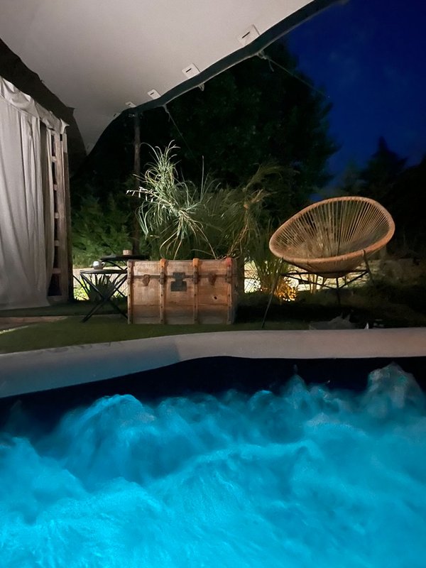 Spirit of Bali, Lodge insolite & luxe avec  SPA privatif à Saint Julien Le Montagnier (13)