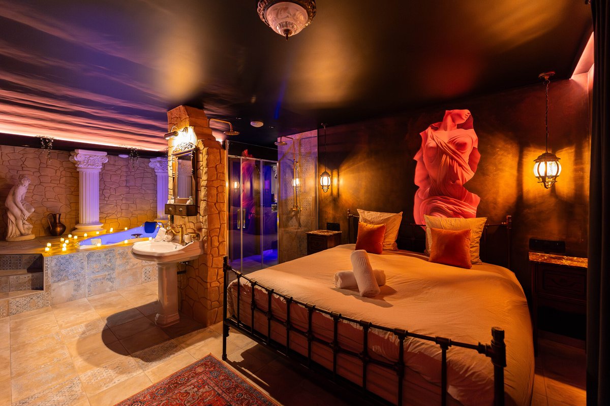 La Suite de Vénus - Love Room, Jacuzzi, Pièce Secrète à Schirrhein (1)
