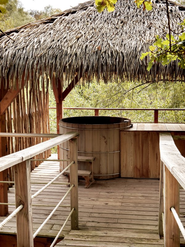 Cabane Spa Refuge à Chassey-Lès-Montbozon (2)