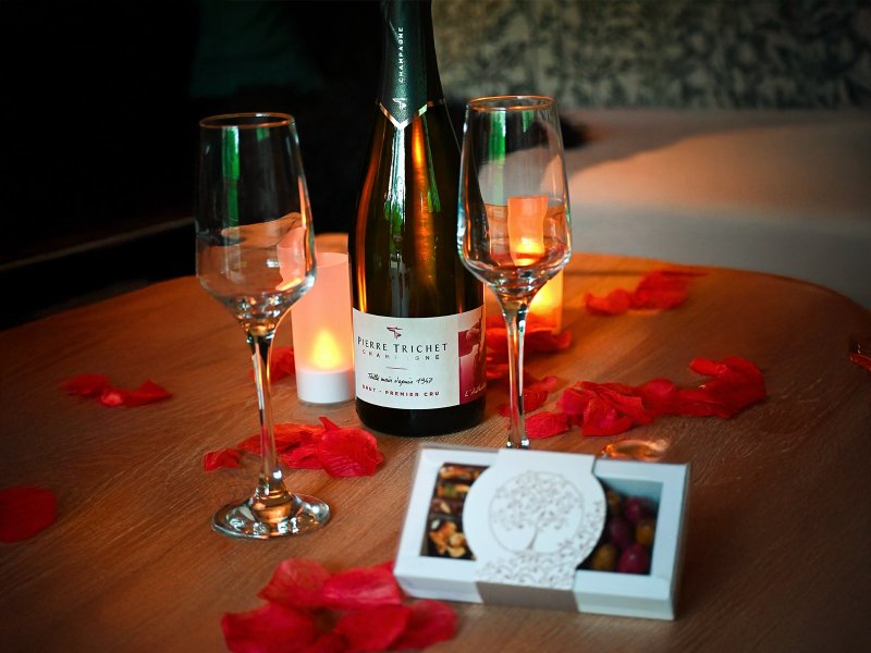 Hébergement AbracadaRoom : Cabane perchée & spa + sauna - Image 7