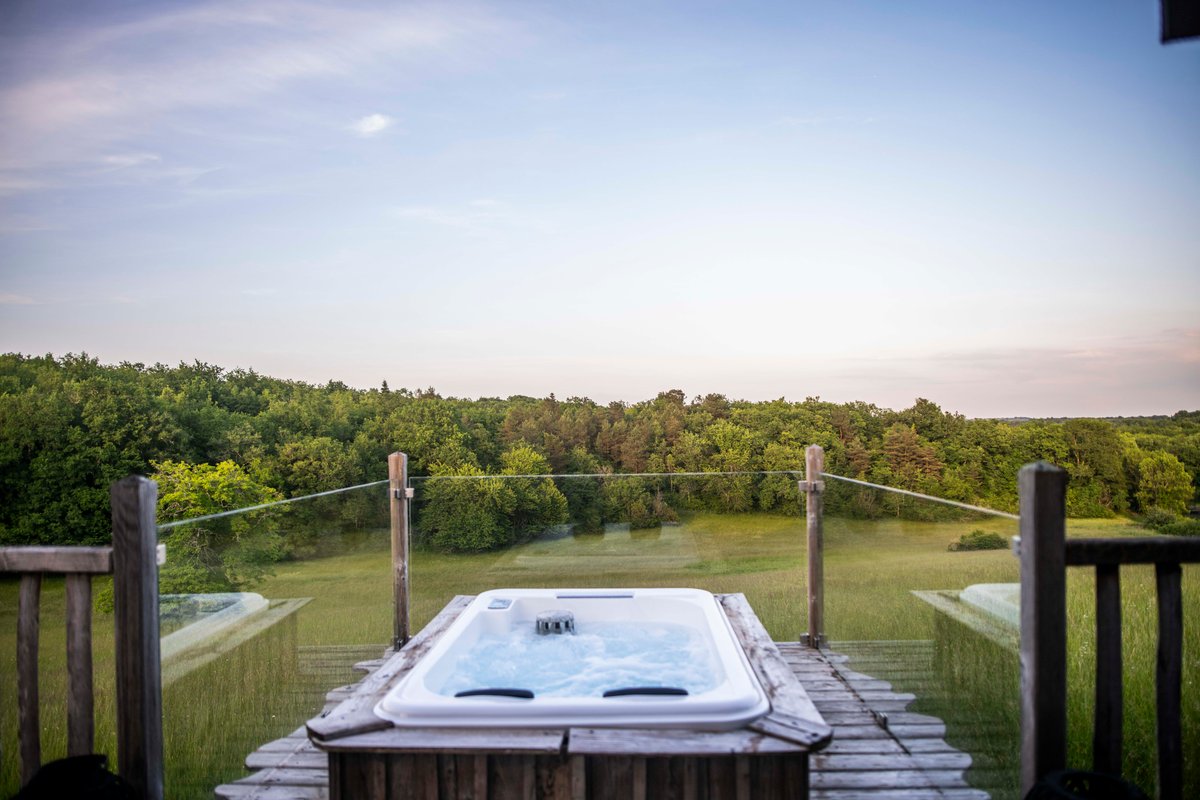 Cabane du Grand Chêne & Spa à Saint- Martin Des Combes (2)