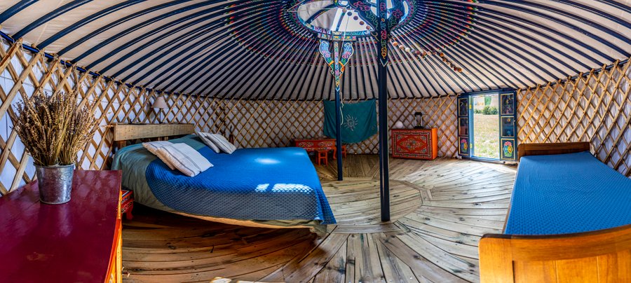 Hébergement AbracadaRoom : La Yourte de la Bergerie du Val - Image 4