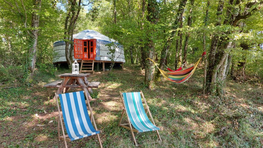 Hébergement AbracadaRoom : Yourte proche des ânes - Image 1