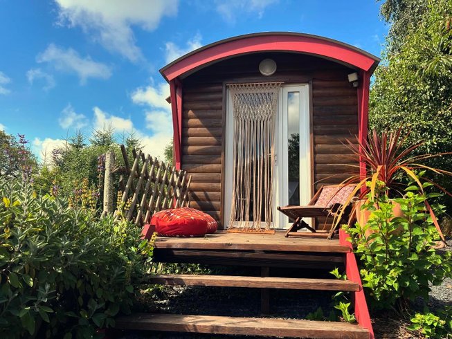 Hébergement AbracadaRoom : La Roulotte Kala et son spa jacuzzi - Image 10