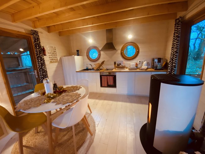 Hébergement AbracadaRoom : La Maison de Merlin, cabane magique avec SPA - Image 32