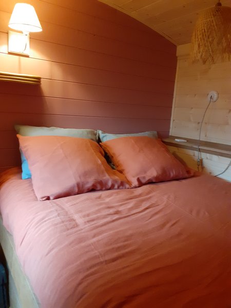 Hébergement AbracadaRoom : La Roulotte qui chuchote &spa - Image 11