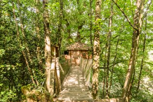 Cabane dans les arbres Mayenne