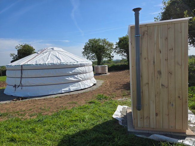 Hébergement AbracadaRoom : Yourte de Tréou & Bain nordique - Image 3