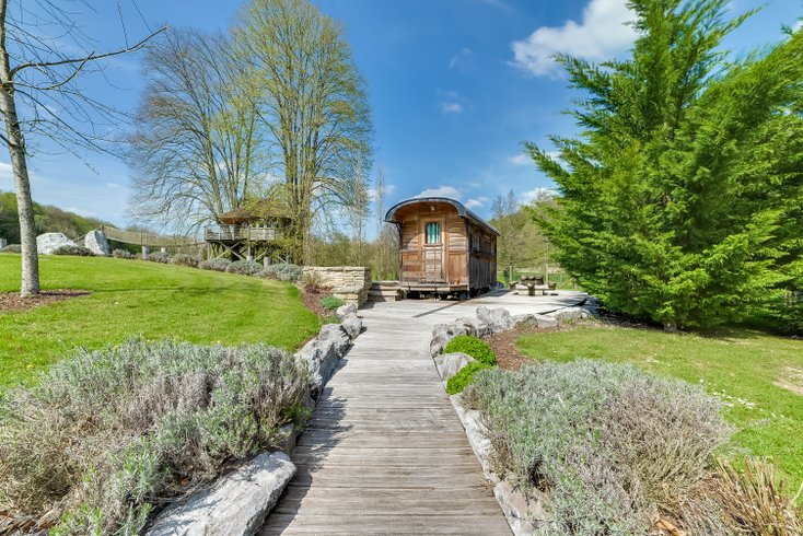 Hébergement AbracadaRoom : La Roulotte Spa - Image 2