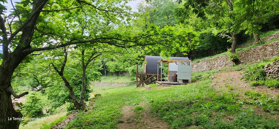 Hébergement AbracadaRoom : POD et sa terrasse - Image 2