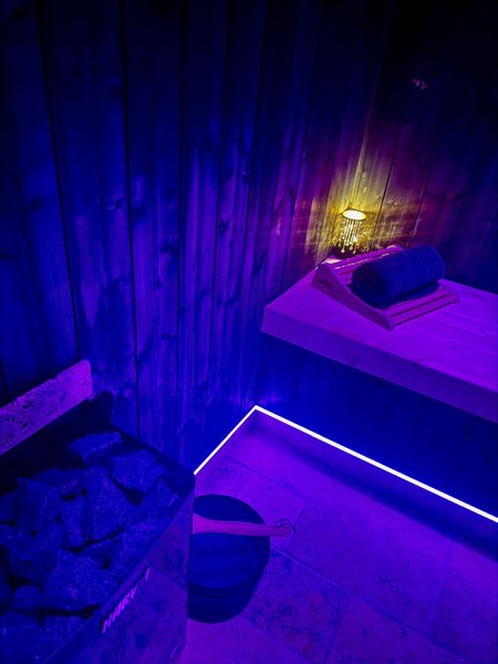 Hébergement AbracadaRoom : Suite 785 Chambre Romantique Spa & Sauna - Image 6