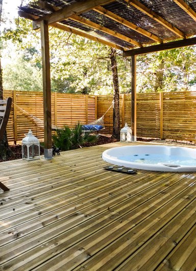 terrasse_cabane_jack_haute_en_couleur