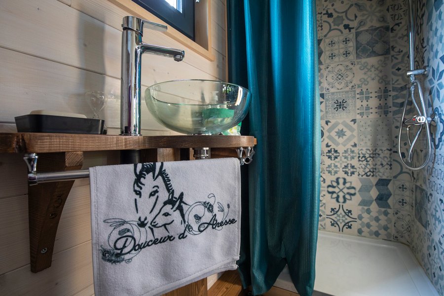 Hébergement AbracadaRoom : Tiny House  Ô P'tit Nid Milie  & son sauna : Classée 1 étoile - Image 26