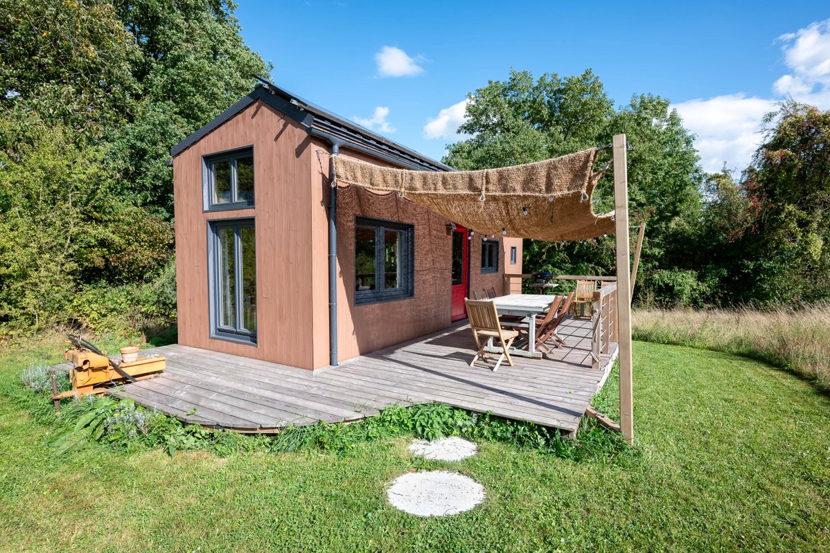 Les Jours Heureux Tiny House à Villers-Le-Gambon (15)