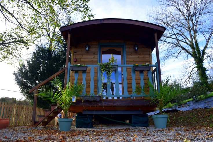 Hébergement AbracadaRoom : La Roulotte qui chuchote &spa - Image 3