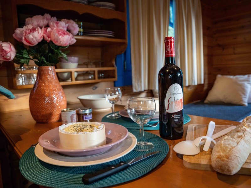 Domaine AbracadaRoom : Les Roulottes du Petit Gouffre de Padirac - Image 9