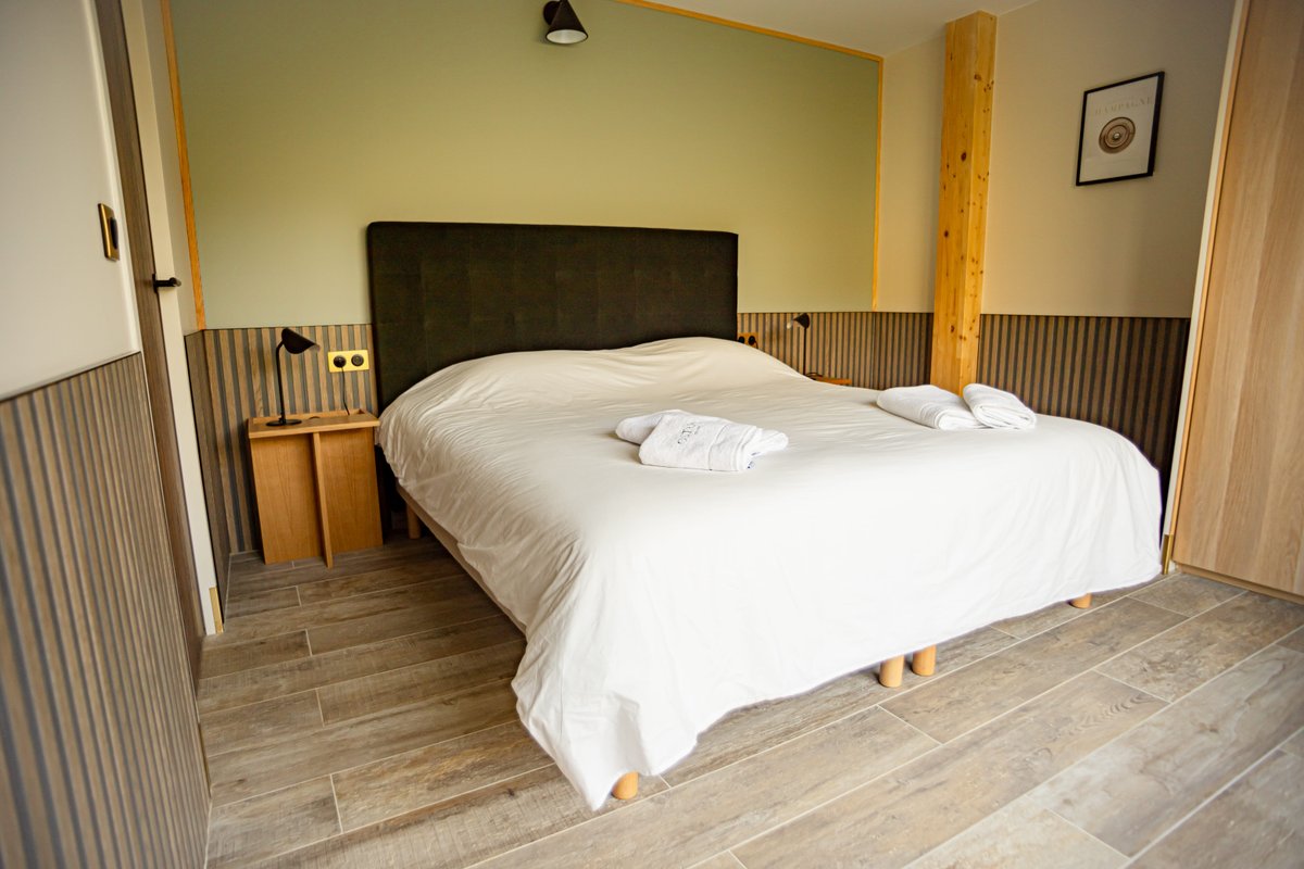 Hestia + Freya : Ecolodge de luxe avec 2 bains nordiques pour 2-14 personnes à Saint-Mards-En-Othe (30)