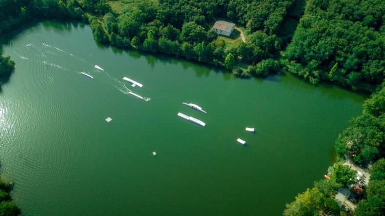 Domaine AbracadaRoom : Dahu Wake Park  Saint Emilion - Image 5