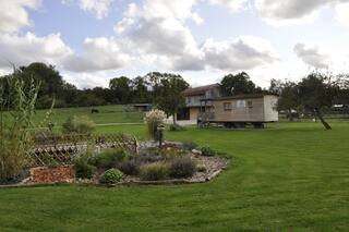 Domaine AbracadaRoom : La maison du bonheur  " roulotte" - Image 2