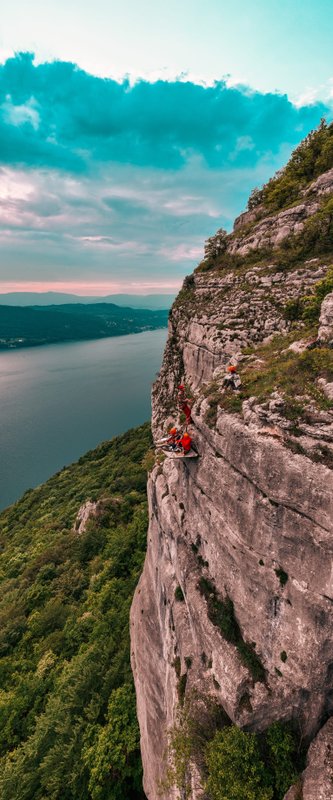 Nuit Suspendue en Falaise "2ème chambre" à La Roche Sur Foron (4)