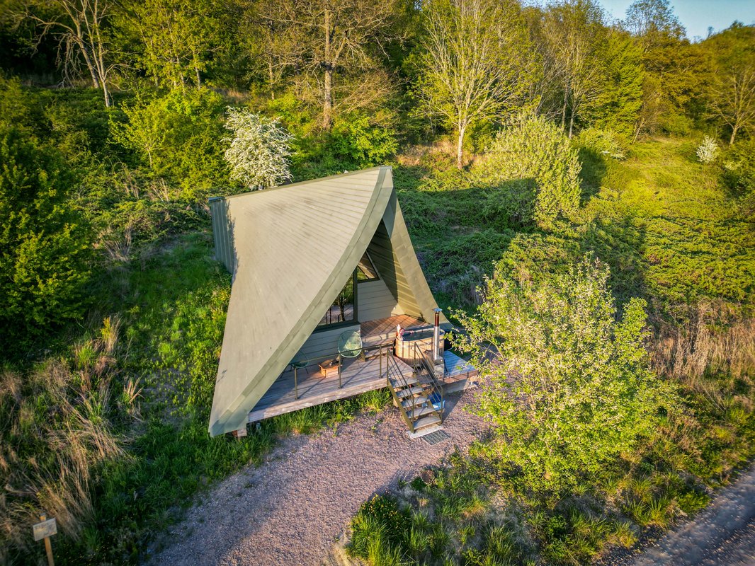Etno : ecolodge de luxe en pleine nature avec vue et bain nordique à Massingy-Lès-Vitteaux (50)