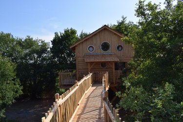 Cabane Spa des Hauts Bois à Sace (2)