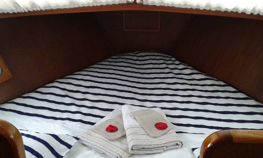 Hébergement AbracadaRoom : Yacht  Time Out, bateau de charme à quai - Image 16