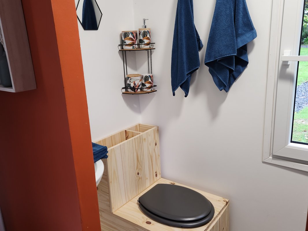 La Tiny-house & Spa à Saint-Jean-D'elle (9)