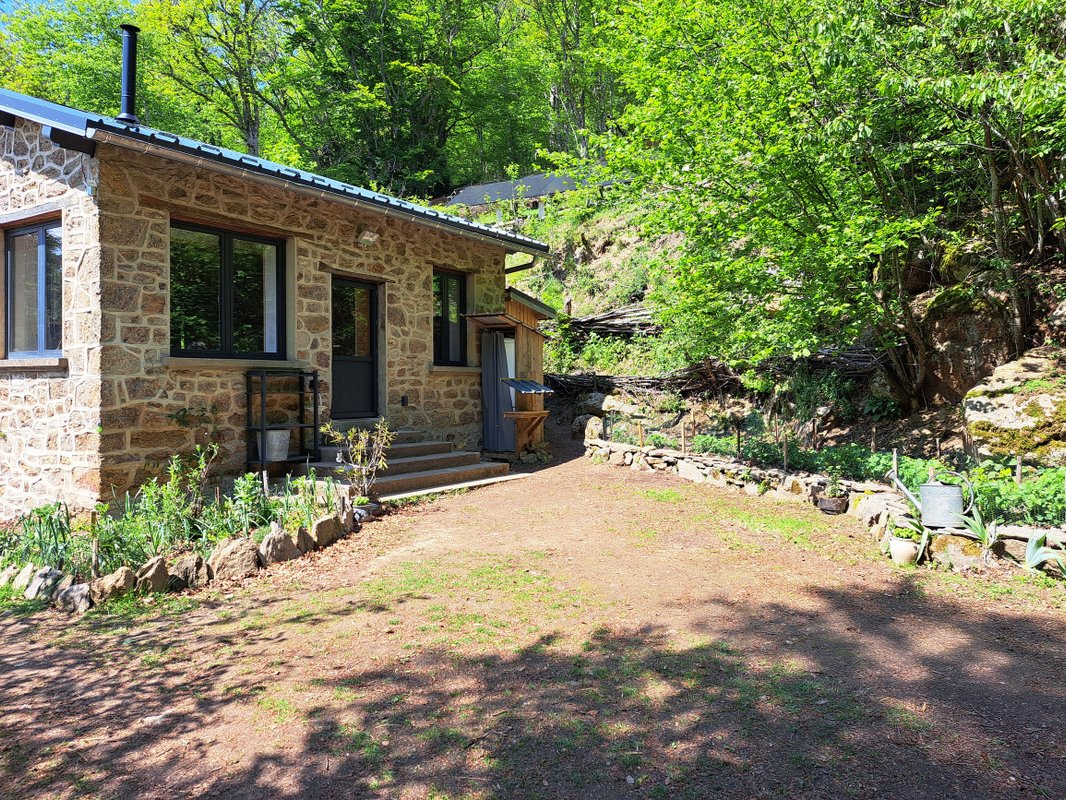 Le Refuge d'Yzeron à Saint Forgeux (18)