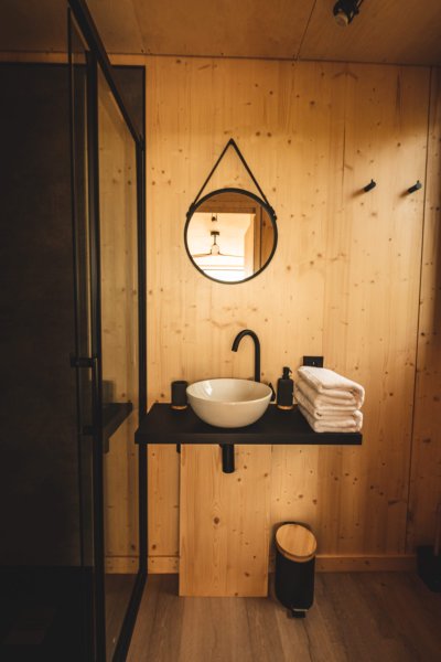 Domaine AbracadaRoom : Parcel Tiny House - au coeur de la Provence proche Marseille - Image 8