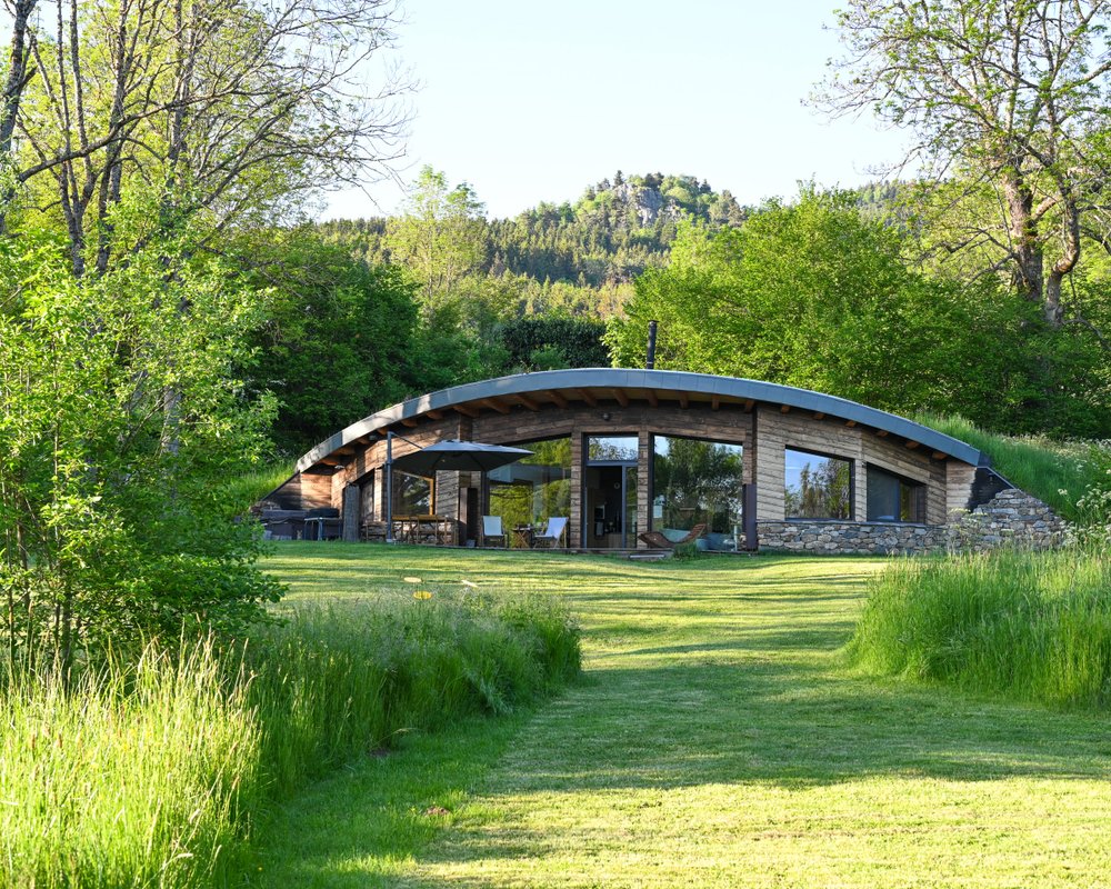 La Bulle de bois & Spa à Queyrieres (1)