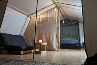 Tente et tente lodge Lot