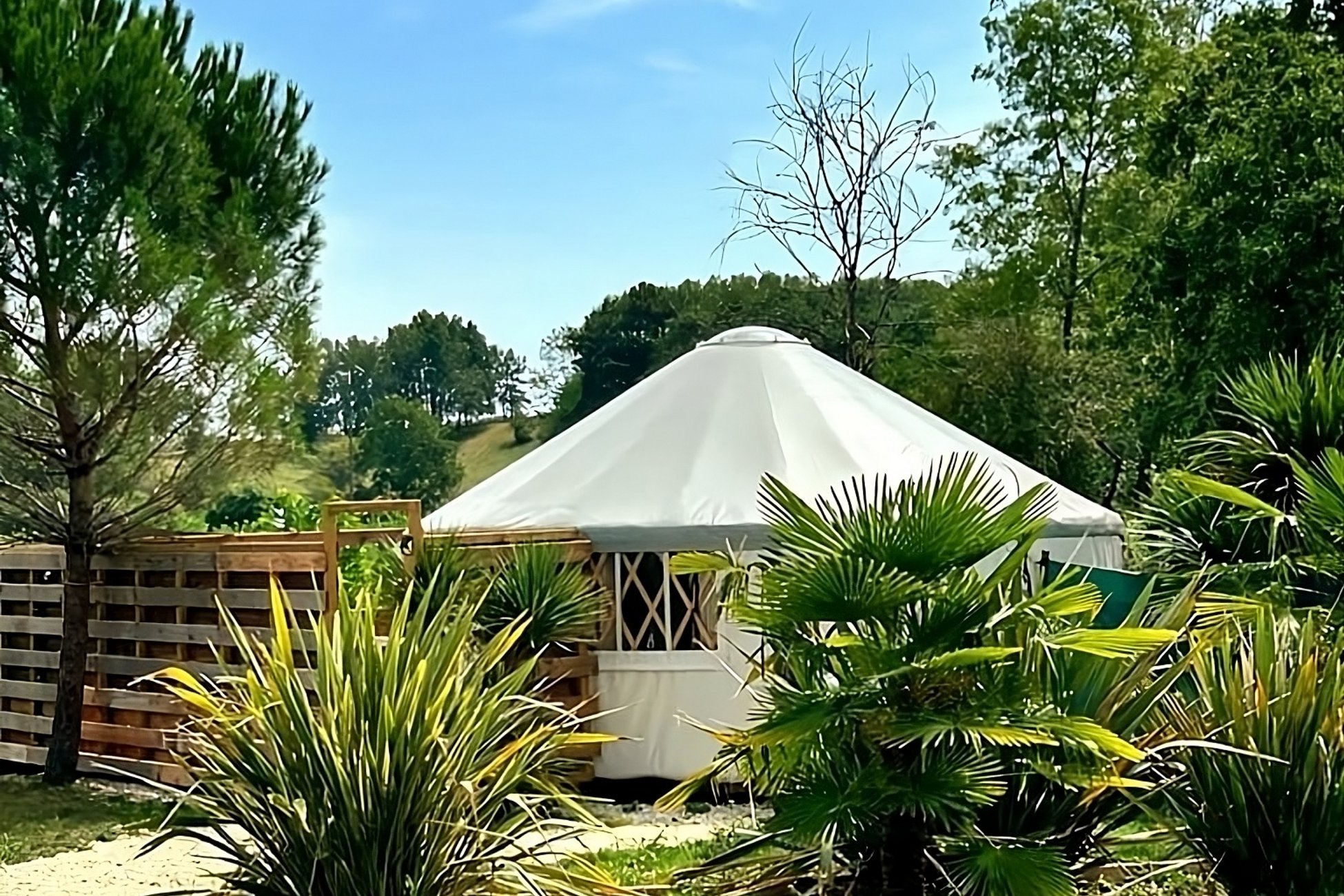 Hébergement UnicStay : Yourte & Spa à Gardegan Et Tourtirac