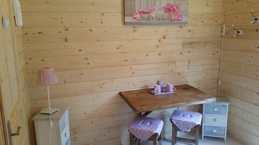 Hébergement AbracadaRoom : Roulotte Romantique - Image 7