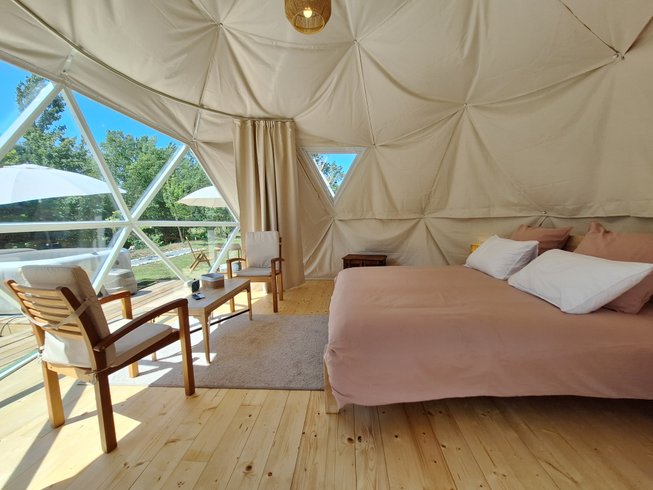 Hébergement AbracadaRoom : Dôme romantique avec petit-déjeuner et jacuzzi - Image 1