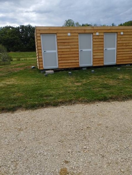 Hébergement AbracadaRoom : La roulotte de L'Orée des 4 chemins & Spa - Image 12