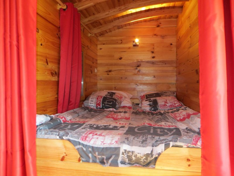 chambre-roulotte-séjour insolite-famille-centre-abracadaroom