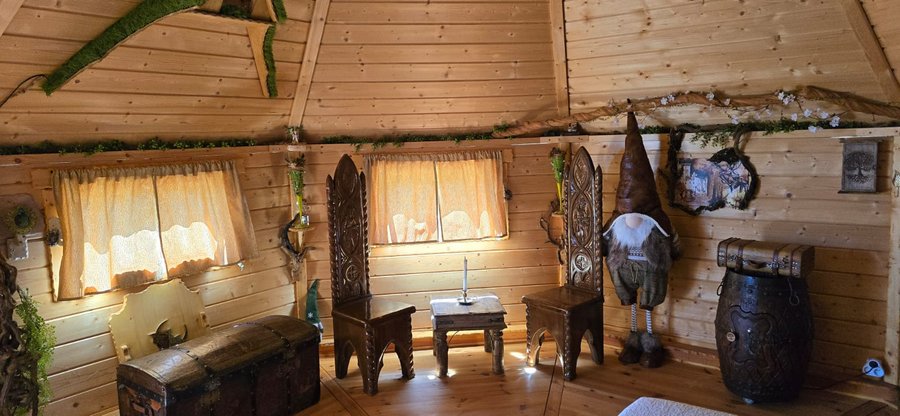 Hébergement AbracadaRoom : La Chaumière magique des Elfes et son escape game - Image 12