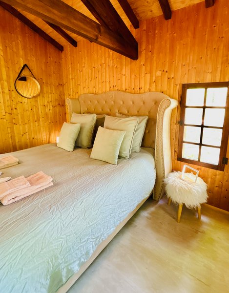 Hébergement AbracadaRoom : Chalet Romantique & Spa - Image 11