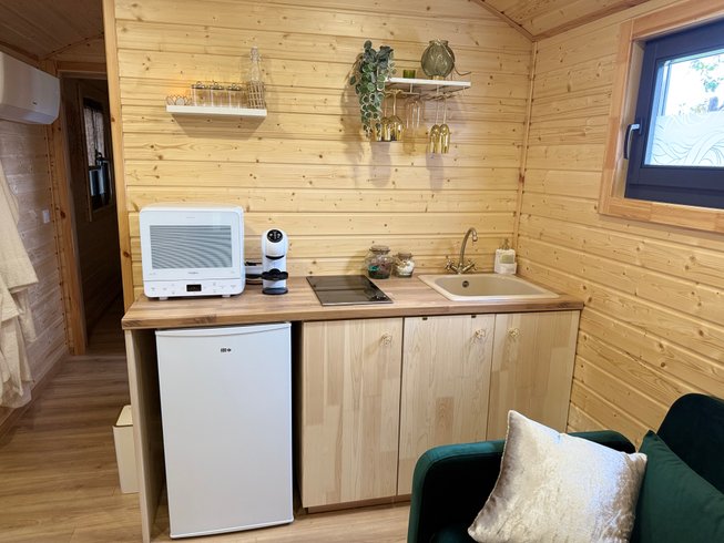 Hébergement AbracadaRoom : La roulotte dorée & bain nordique privatif - Image 29