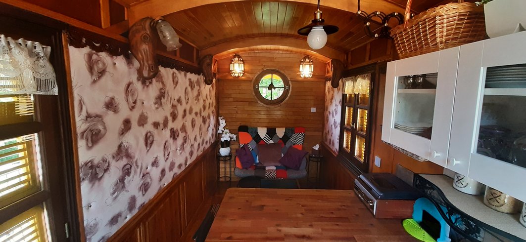 Hébergement AbracadaRoom : La Roulotte de l'Alchimiste - Image 7