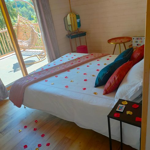 Hébergement AbracadaRoom : Le Château Des Fées & Spa - Image 14