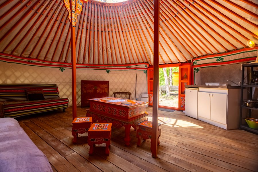 Hébergement AbracadaRoom : Yourte 4/6 pers - Image 2