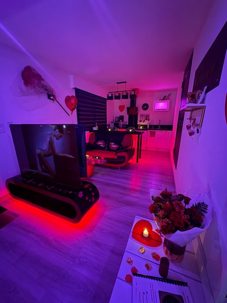 Hébergement AbracadaRoom : L’Aurore love room & Spa - Image 6