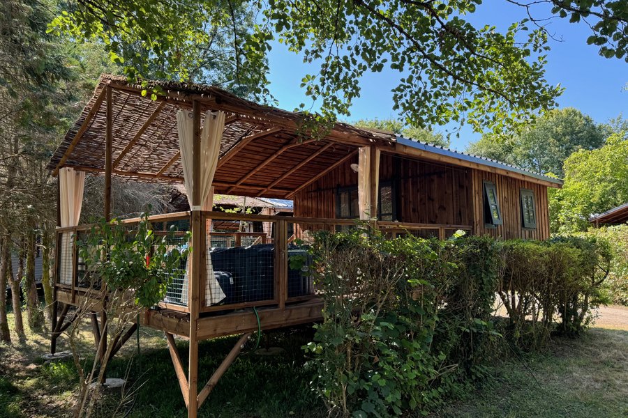 Cabane Romantique avec Jacuzzi — photo 2