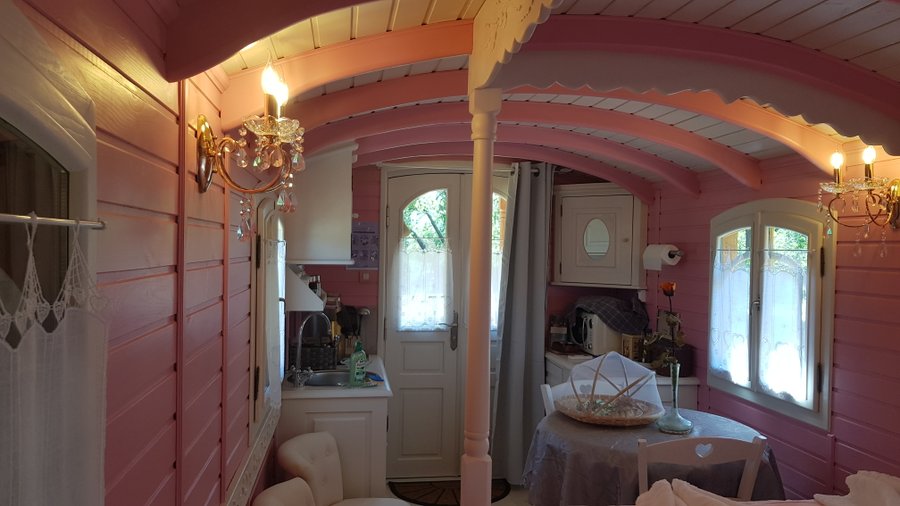 Hébergement AbracadaRoom : Roulotte Ô Bois d'mon cœur - Image 6