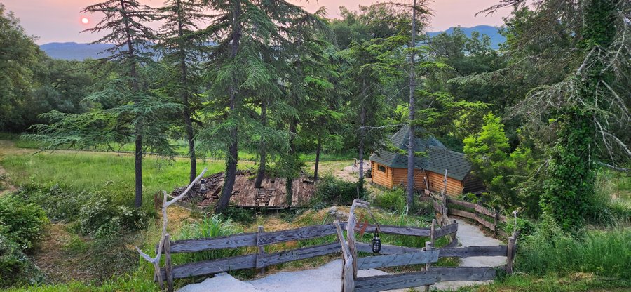 Hébergement AbracadaRoom : La Chaumière magique des Elfes et son escape game - Image 2